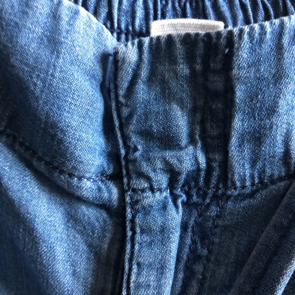 Gap Chambray Shorts - Picture 4 of 5